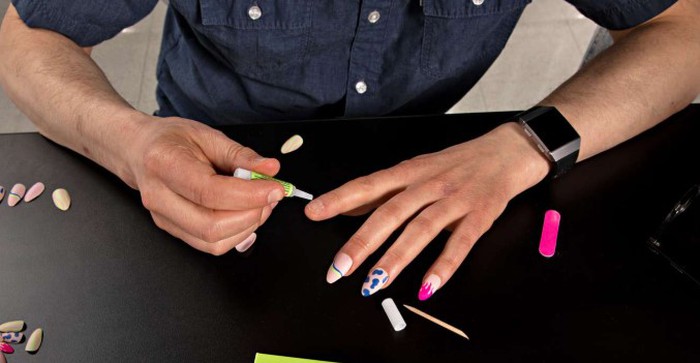 Emergency Solutions For Press-On Nails Falling Off Emergency Solutions For Press-On Nails Falling Off