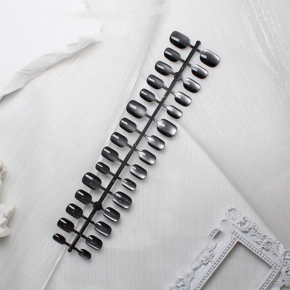 Midnight Muse-Short Squaoval Press On Nails